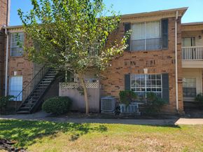 2626 Holly Hall Street 403, Houston TX 77054