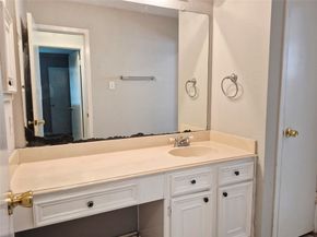 13211 Whitchurch Way, Houston TX 77015