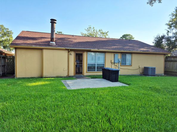13211 Whitchurch Way, Houston TX 77015