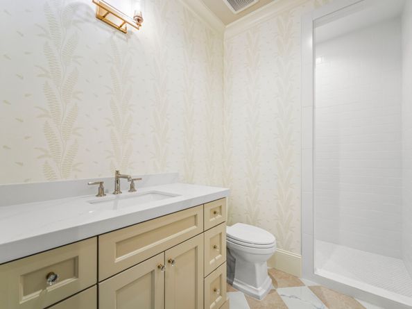 5 Hollymead Drive, The Woodlands TX 77381