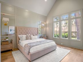 5 Hollymead Drive, The Woodlands TX 77381