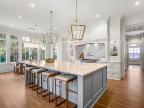 5 Hollymead Drive, The Woodlands TX 77381