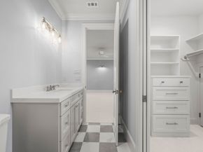 5 Hollymead Drive, The Woodlands TX 77381