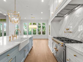 5 Hollymead Drive, The Woodlands TX 77381