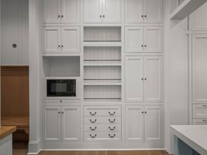 5 Hollymead Drive, The Woodlands TX 77381