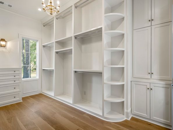 5 Hollymead Drive, The Woodlands TX 77381