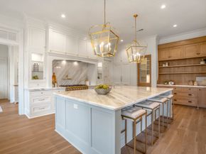 5 Hollymead Drive, The Woodlands TX 77381