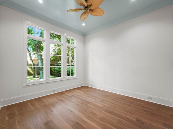 5 Hollymead Drive, The Woodlands TX 77381