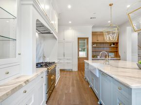 5 Hollymead Drive, The Woodlands TX 77381