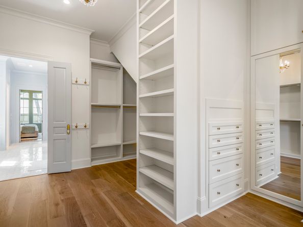 5 Hollymead Drive, The Woodlands TX 77381