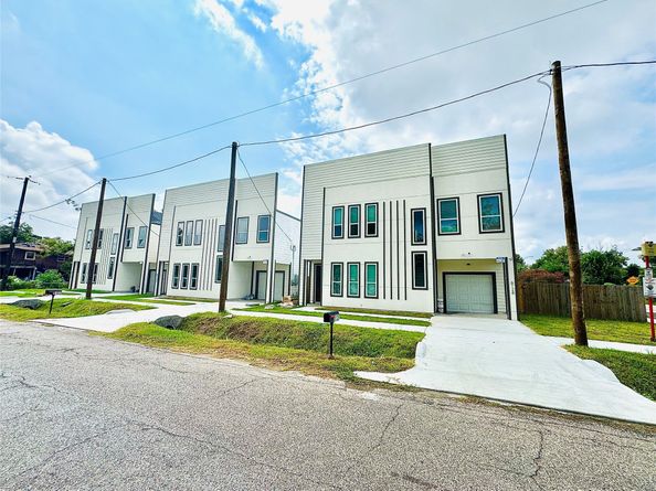 8132 Penrod Street, Houston TX 77028