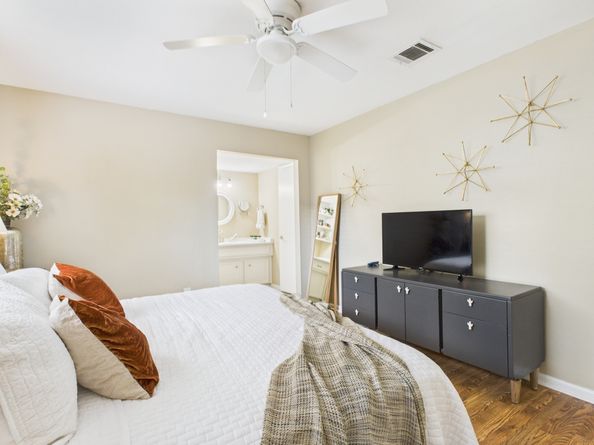 2423 Tinechester Drive, Houston TX 77339