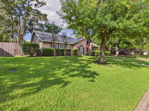 2423 Tinechester Drive, Houston TX 77339