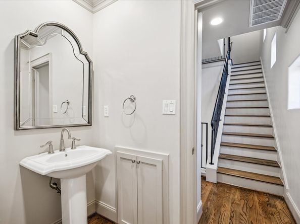 1545 Haddon Street, Houston TX 77006