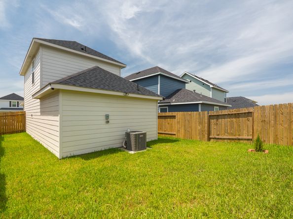 16755 N Marie Village Drive, Conroe TX 77306