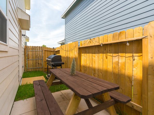 16755 N Marie Village Drive, Conroe TX 77306