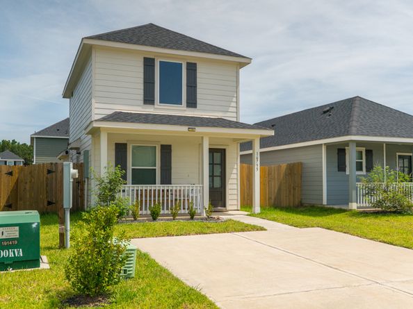 16755 N Marie Village Drive, Conroe TX 77306