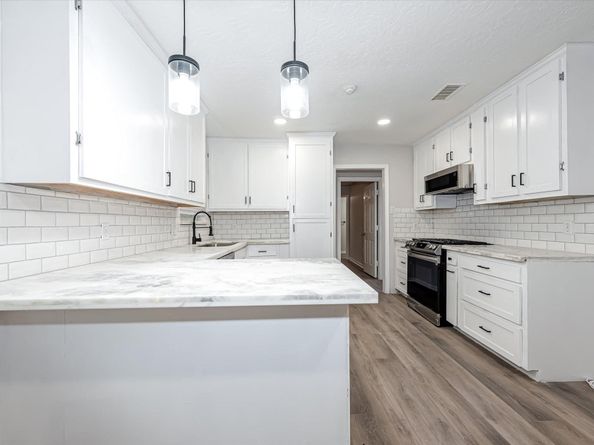 9024 Carousel Lane A and B, Houston TX 77080