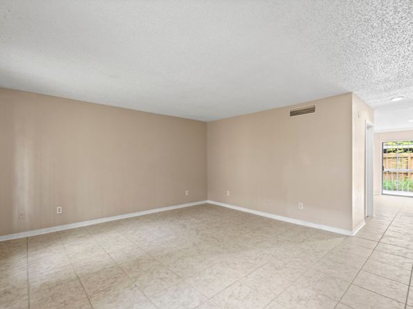 7939 Kendalia Drive, Houston TX 77036