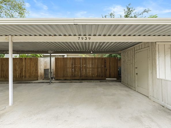 7939 Kendalia Drive, Houston TX 77036