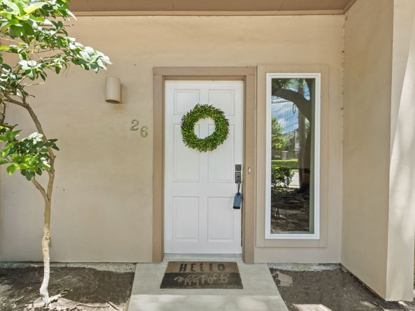 1115 Augusta Drive 26, Houston TX 77057