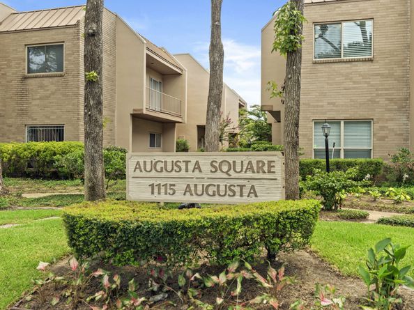 1115 Augusta Drive 26, Houston TX 77057