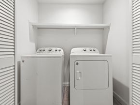 1115 Augusta Drive 26, Houston TX 77057