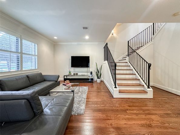 4042 Bellefontaine St, Houston TX 77025