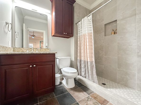 4042 Bellefontaine St, Houston TX 77025