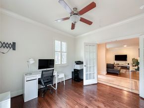 4042 Bellefontaine St, Houston TX 77025