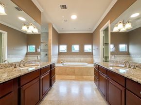 4042 Bellefontaine St, Houston TX 77025