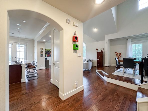 4042 Bellefontaine St, Houston TX 77025