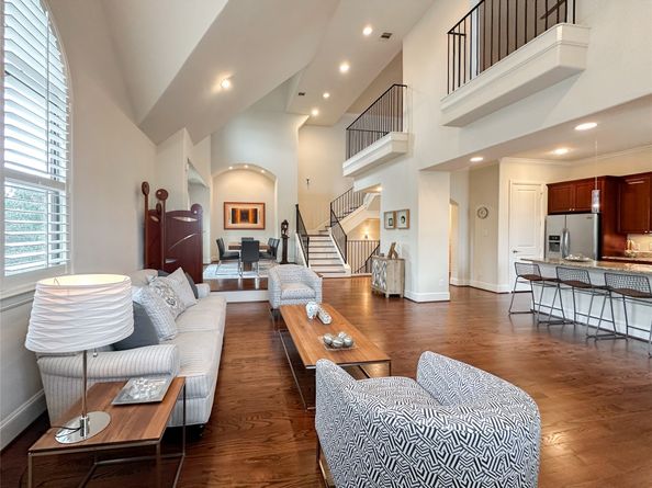 4042 Bellefontaine St, Houston TX 77025