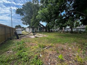 6015 Brady Street, Houston TX 77011