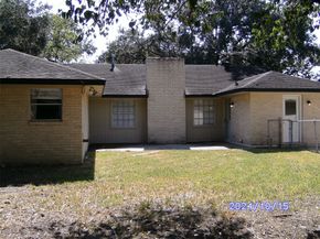 5850 Paisley Street, Houston TX 77096
