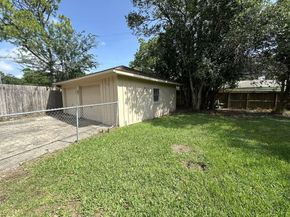 5850 Paisley Street, Houston TX 77096