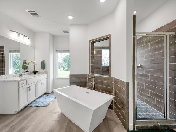 1607 Regents Gate Road, Houston TX 77055