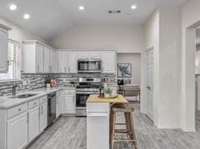 43 WRENS SONG Place, The Woodlands TX 77382