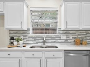 43 WRENS SONG Place, The Woodlands TX 77382