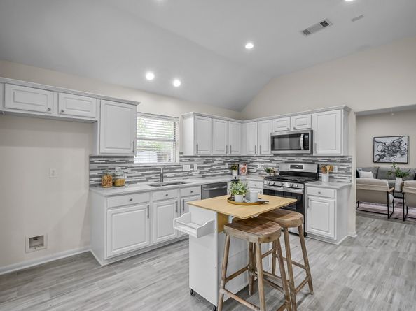 43 WRENS SONG Place, The Woodlands TX 77382