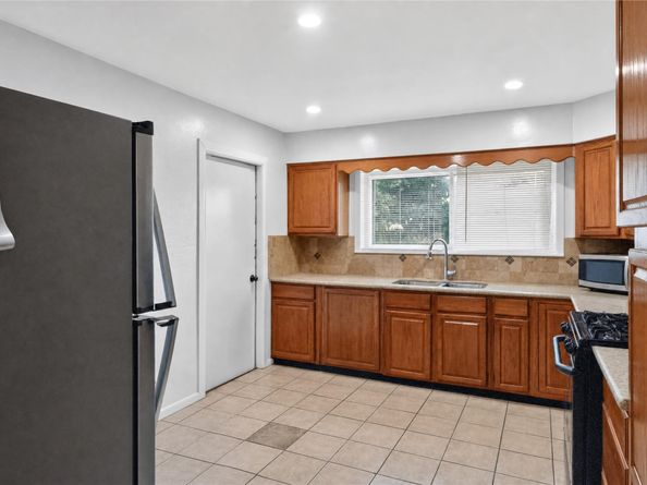 6615 Beldart Street, Houston TX 77087