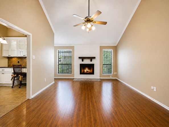 13882 Hollowgreen Drive 810, Houston TX 77082