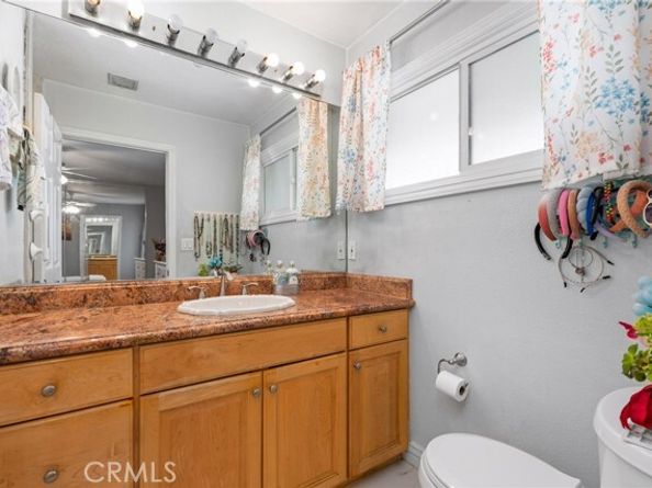 8521 Gloria Avenue, North Hills (los Angeles) CA 91343