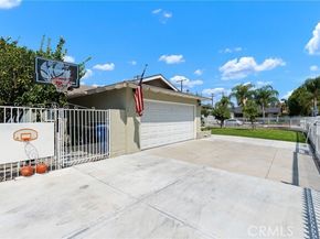 8521 Gloria Avenue, North Hills (los Angeles) CA 91343