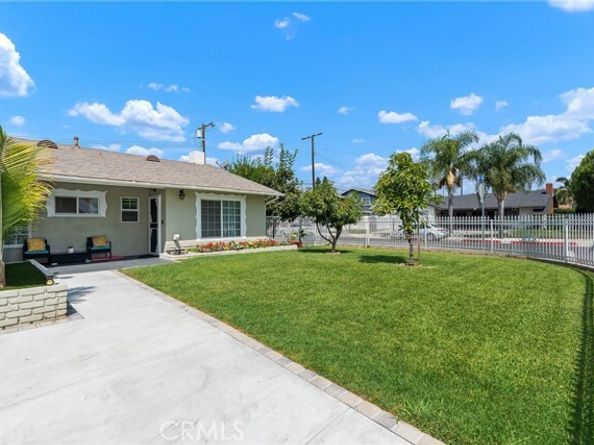 8521 Gloria Avenue, North Hills (los Angeles) CA 91343