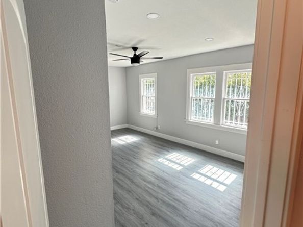 696 E 51st Street, Los Angeles CA 90011