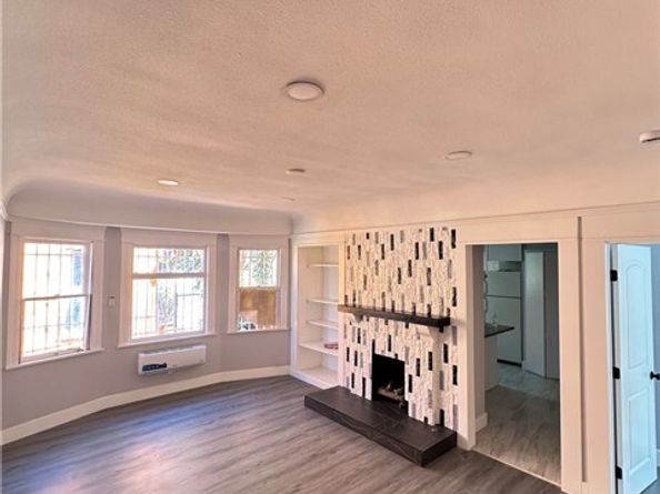 696 E 51st Street, Los Angeles CA 90011