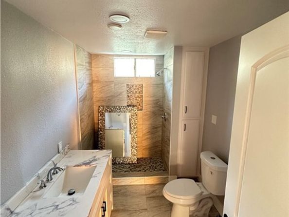 696 E 51st Street, Los Angeles CA 90011