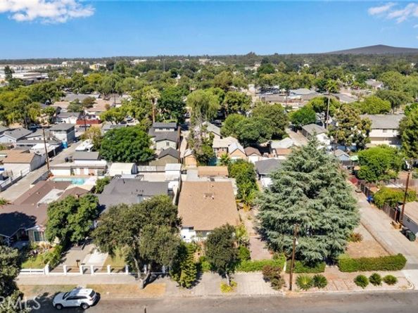 279 N 11th Avenue, Upland CA 91786
