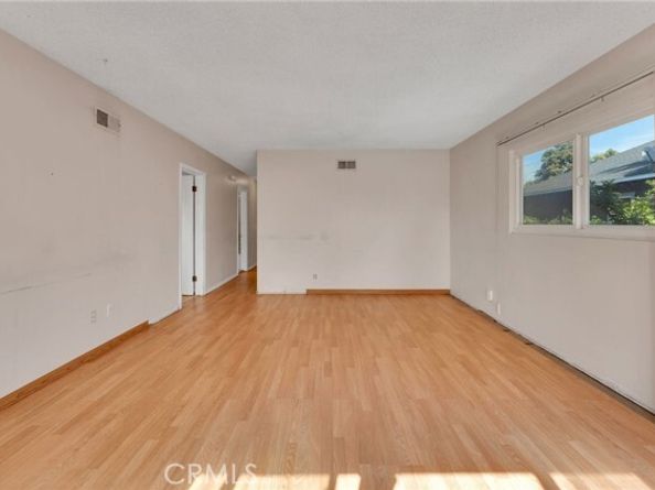 279 N 11th Avenue, Upland CA 91786